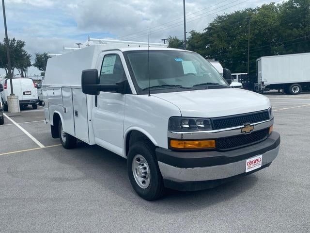 2025 Chevrolet Express Cutaway 3500 Base