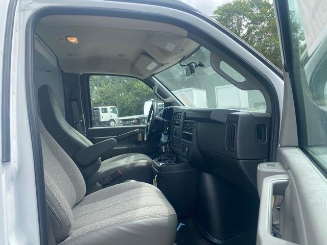 2025 Chevrolet Express Cutaway 3500 Base