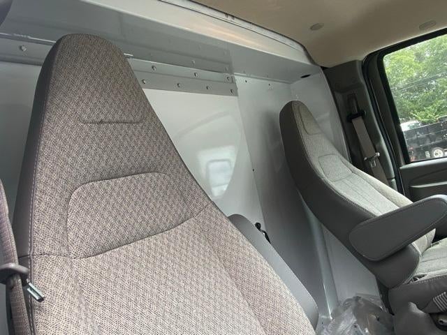 2025 Chevrolet Express Cutaway 3500 Base