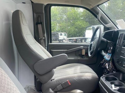 2025 Chevrolet Express Cutaway 3500 Base