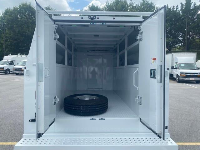 2025 Chevrolet Express Cutaway 3500 Base