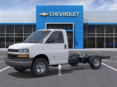 2025 Chevrolet Express Cutaway 3500 Base