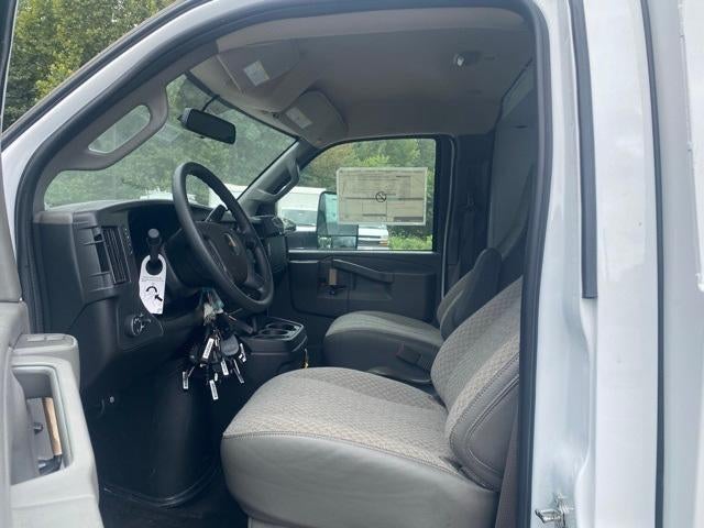 2025 Chevrolet Express Cutaway 3500 Base