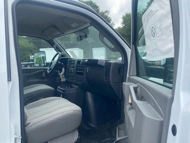 2025 Chevrolet Express Cutaway 3500 Base