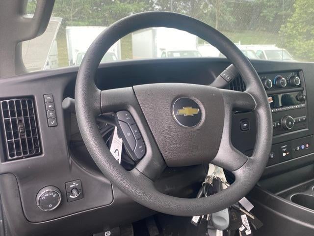 2025 Chevrolet Express Cutaway 3500 Base