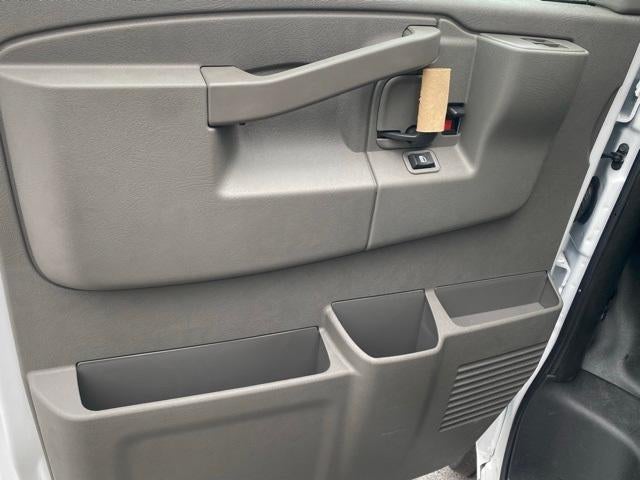 2025 Chevrolet Express Cutaway 3500 Base