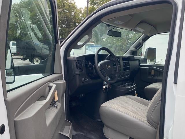 2025 Chevrolet Express Cutaway 3500 Base