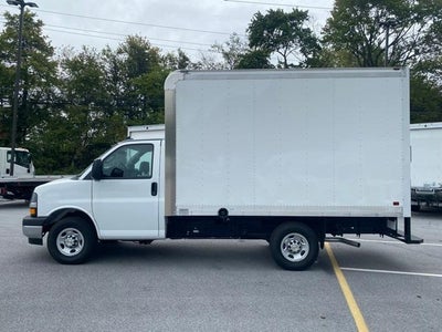 2025 Chevrolet Express Cutaway 3500 Base