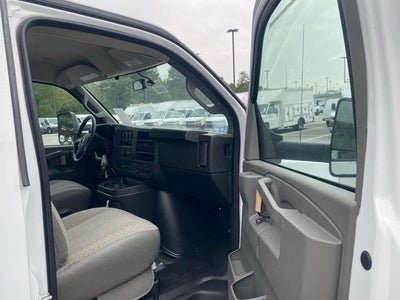 2025 Chevrolet Express Cutaway 3500 Base