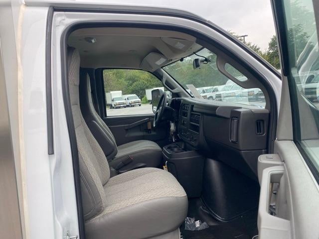 2025 Chevrolet Express Cutaway 3500 Base