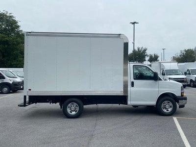 2025 Chevrolet Express Cutaway 3500 Base