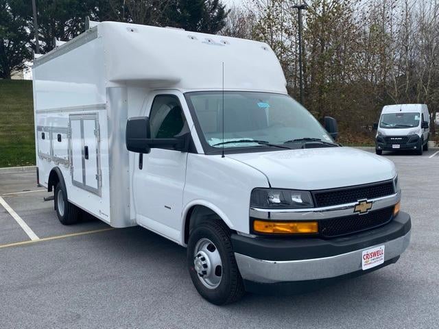 2025 Chevrolet Express Cutaway 3500 Base