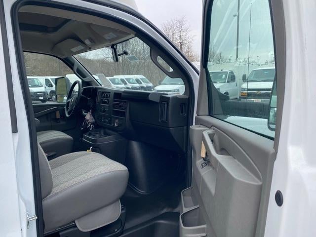 2025 Chevrolet Express Cutaway 3500 Base