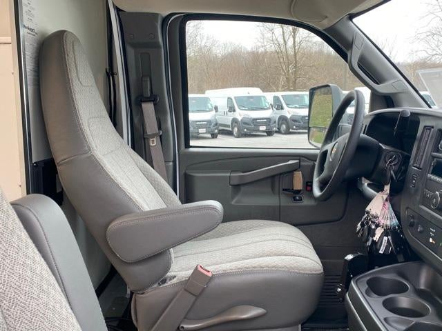 2025 Chevrolet Express Cutaway 3500 Base