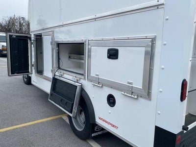 2025 Chevrolet Express Cutaway 3500 Base