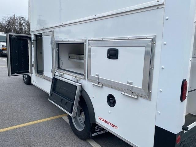 2025 Chevrolet Express Cutaway 3500 Base