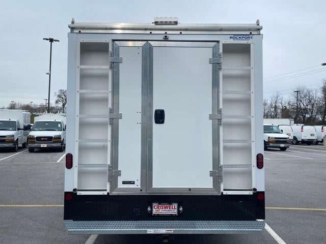 2025 Chevrolet Express Cutaway 3500 Base