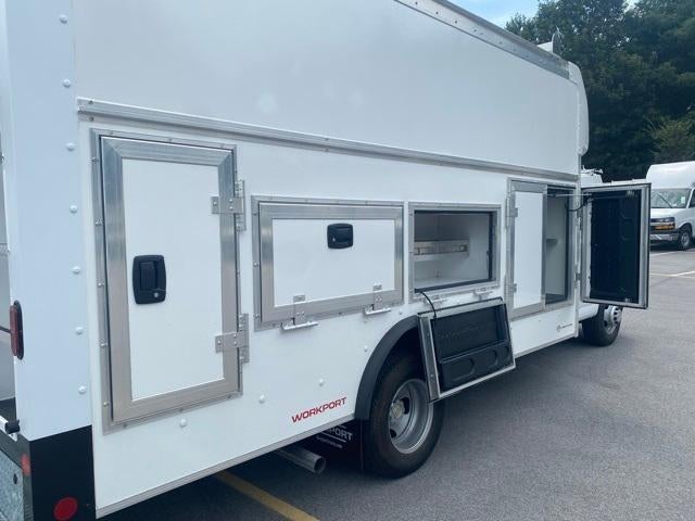 2025 Chevrolet Express Cutaway 4500 Base