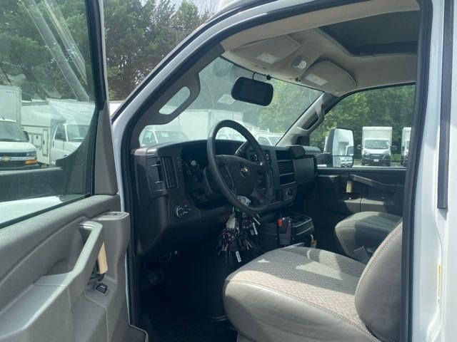 2025 Chevrolet Express Cutaway 4500 Base