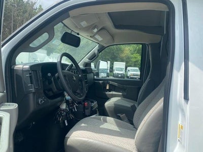 2025 Chevrolet Express Cutaway 4500 Base