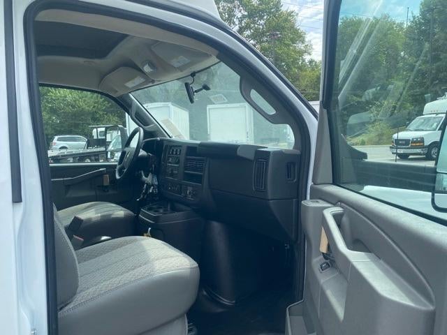 2025 Chevrolet Express Cutaway 4500 Base