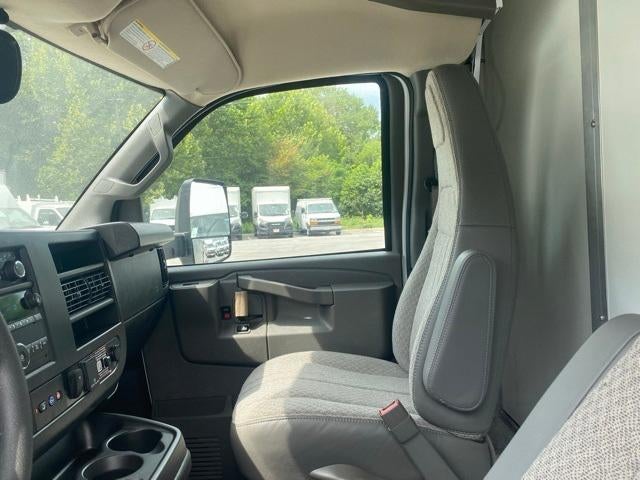2025 Chevrolet Express Cutaway 4500 Base