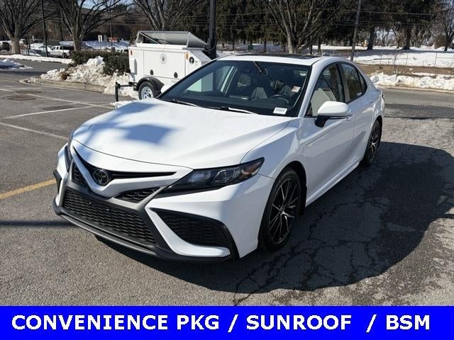 2022 Toyota Camry SE