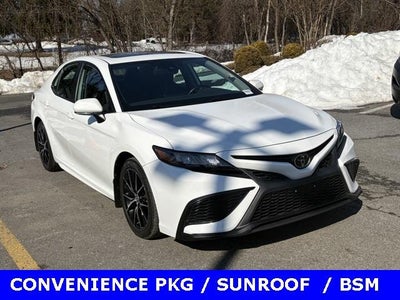 2022 Toyota Camry SE