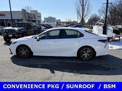 2022 Toyota Camry SE