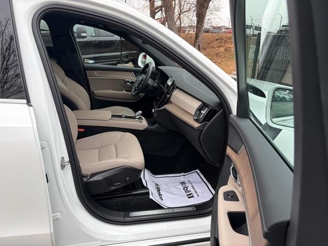 2026 Volvo XC90 Core